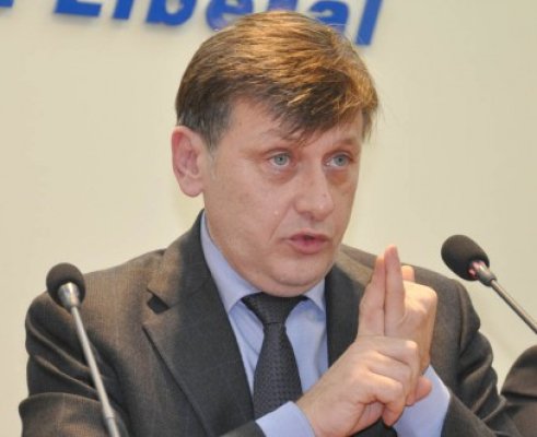 Revizuirea Constituţiei, fără presă